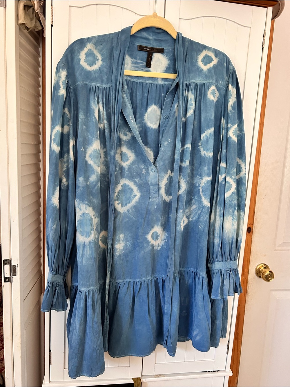 BCBG 100% silk Tie-Dye Blue Long Sleeve Peasant Dress